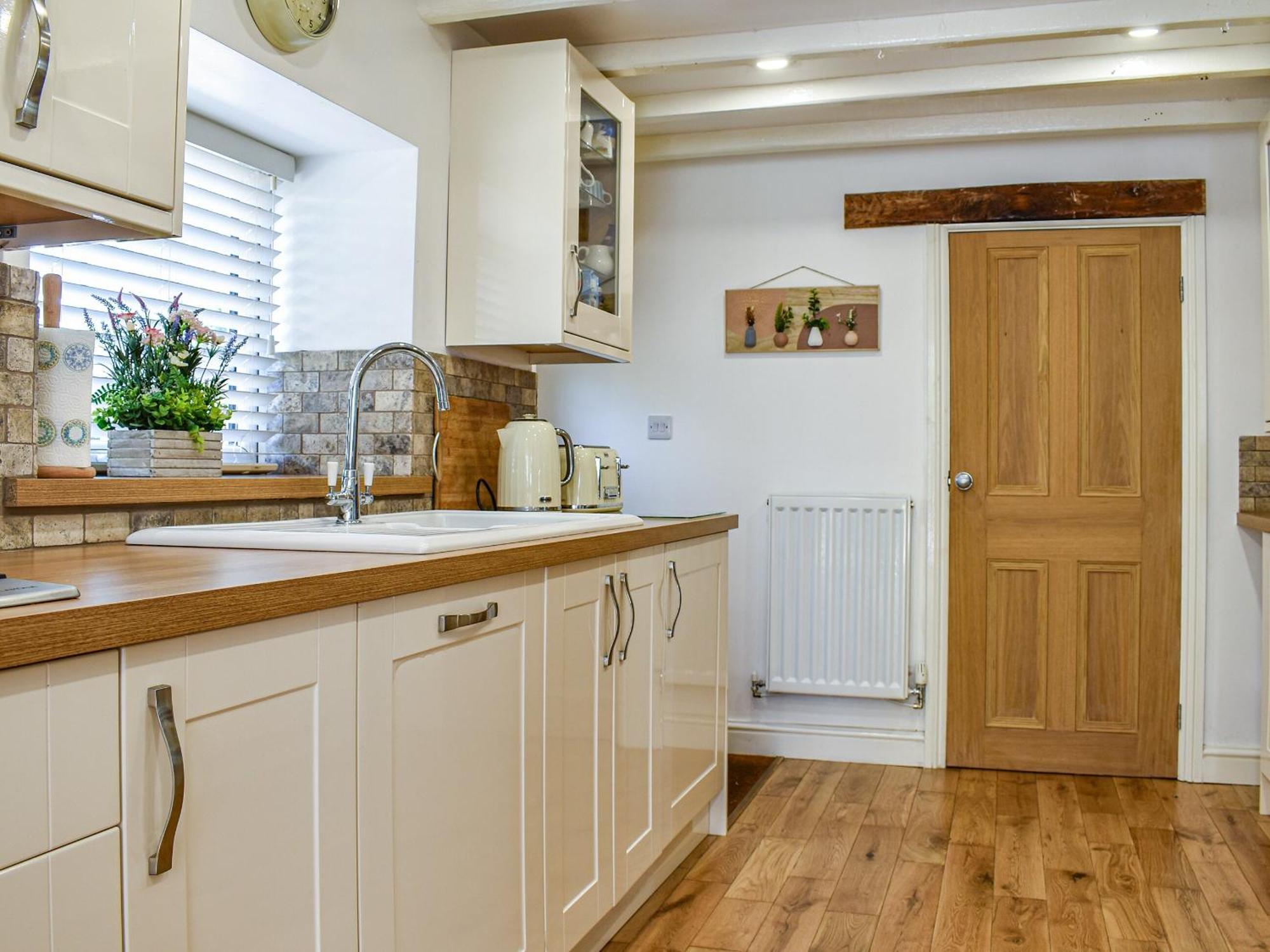 Bathurst Cottage Scarcliffe Екстериор снимка